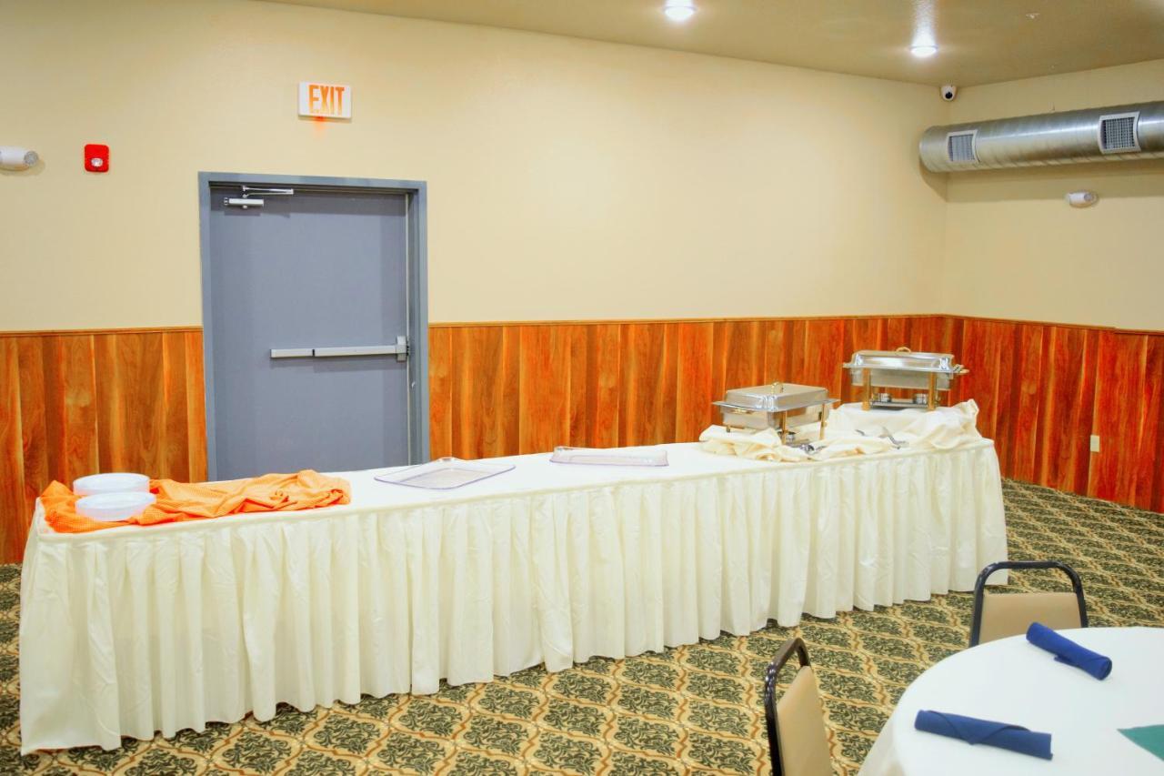 Newcastle Lodge & Convention Center Luaran gambar